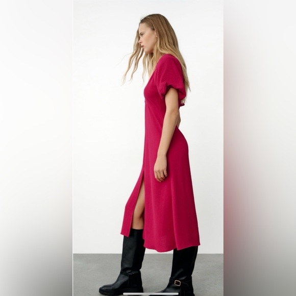ZARA Balloon Sleeve Midi Dress in Fuchsia - Picture 2 of 7